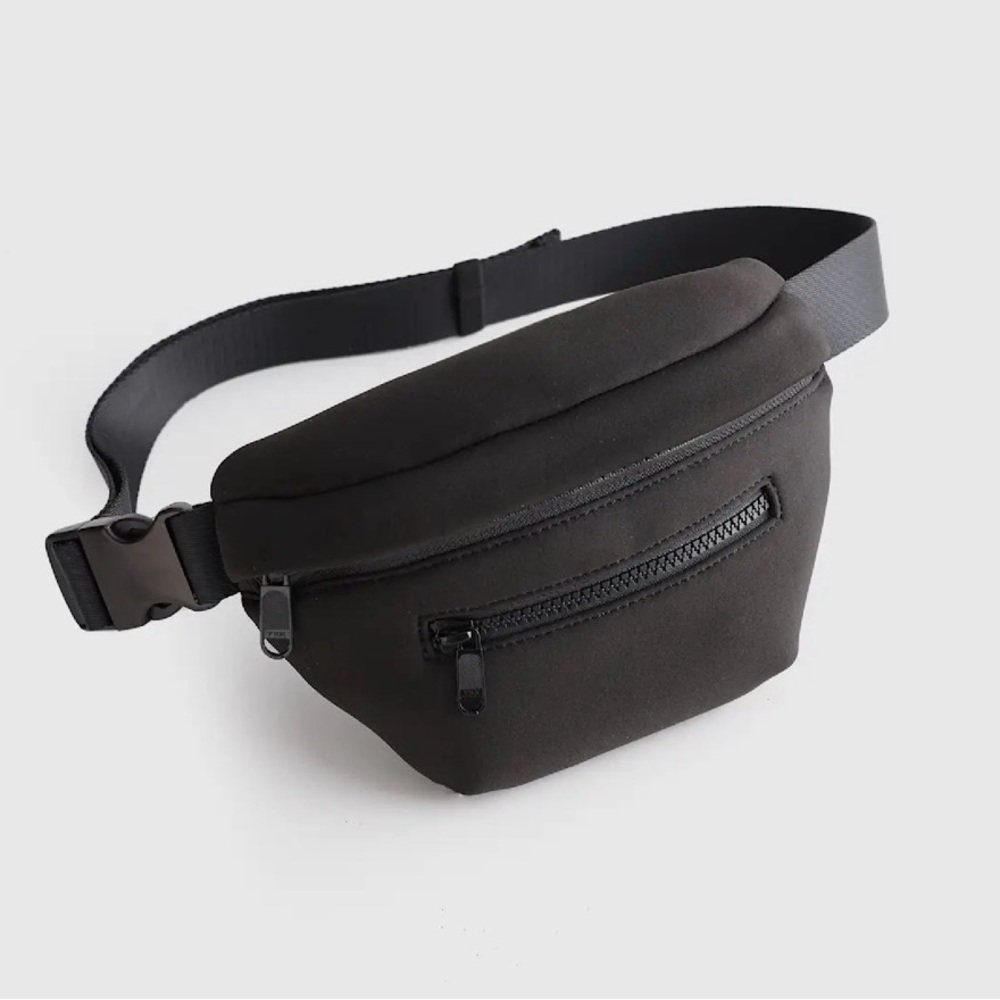 Quince All-Day Neoprene Belt Bag Black Crossbody NEW